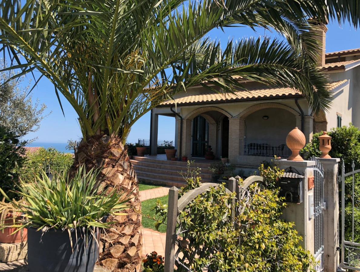 B&B La Palma San Costanzo Dış mekan fotoğraf
